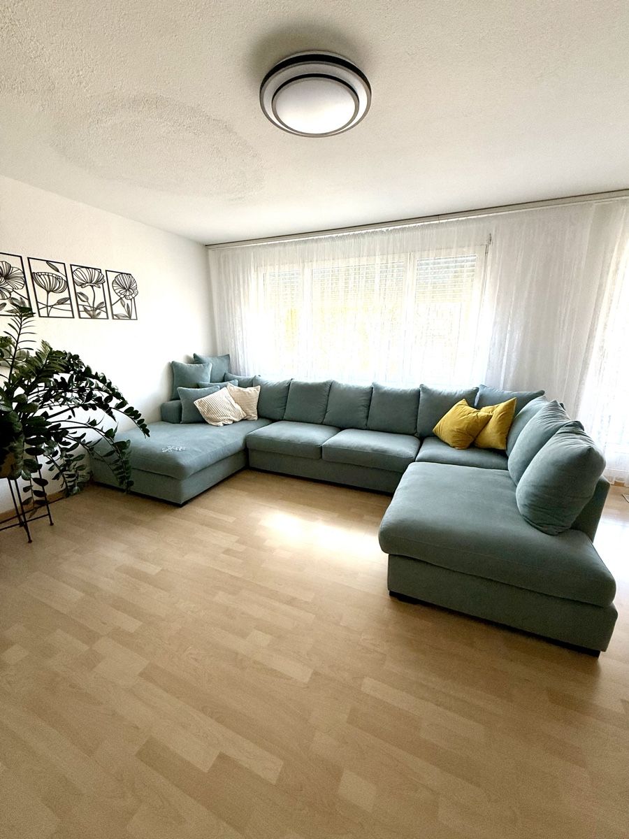 Sofas: Wunderschönes Sofa in neuwertigem Zustand – Neu (gemäss Beschreibung) aus Embrach von KrisztinaD