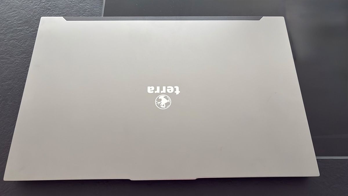 Notebook: Laptop Terra Mobile 1717 – Usato da Erschwil venduto da mel_65cm