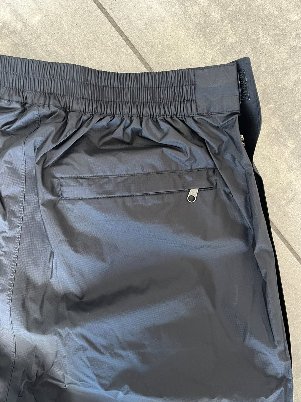 Pantaloni: MARMOT Regenhose Schwarz – Usato da Otelfingen venduto da Denis_ZH 3