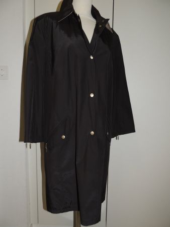 SCHÖNER MANTEL "BASLER" WIND- & WASSERFEST NEU 44