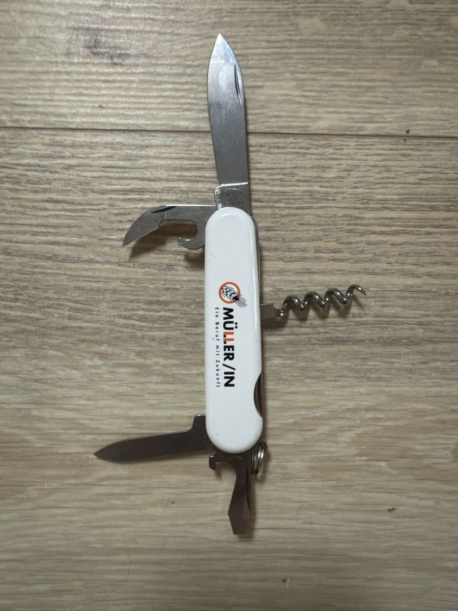 Wenger Taschenmesser: Wenger Taschenmesser, Weiss – Gebraucht aus Sarmenstorf von Nathaliie_21 3