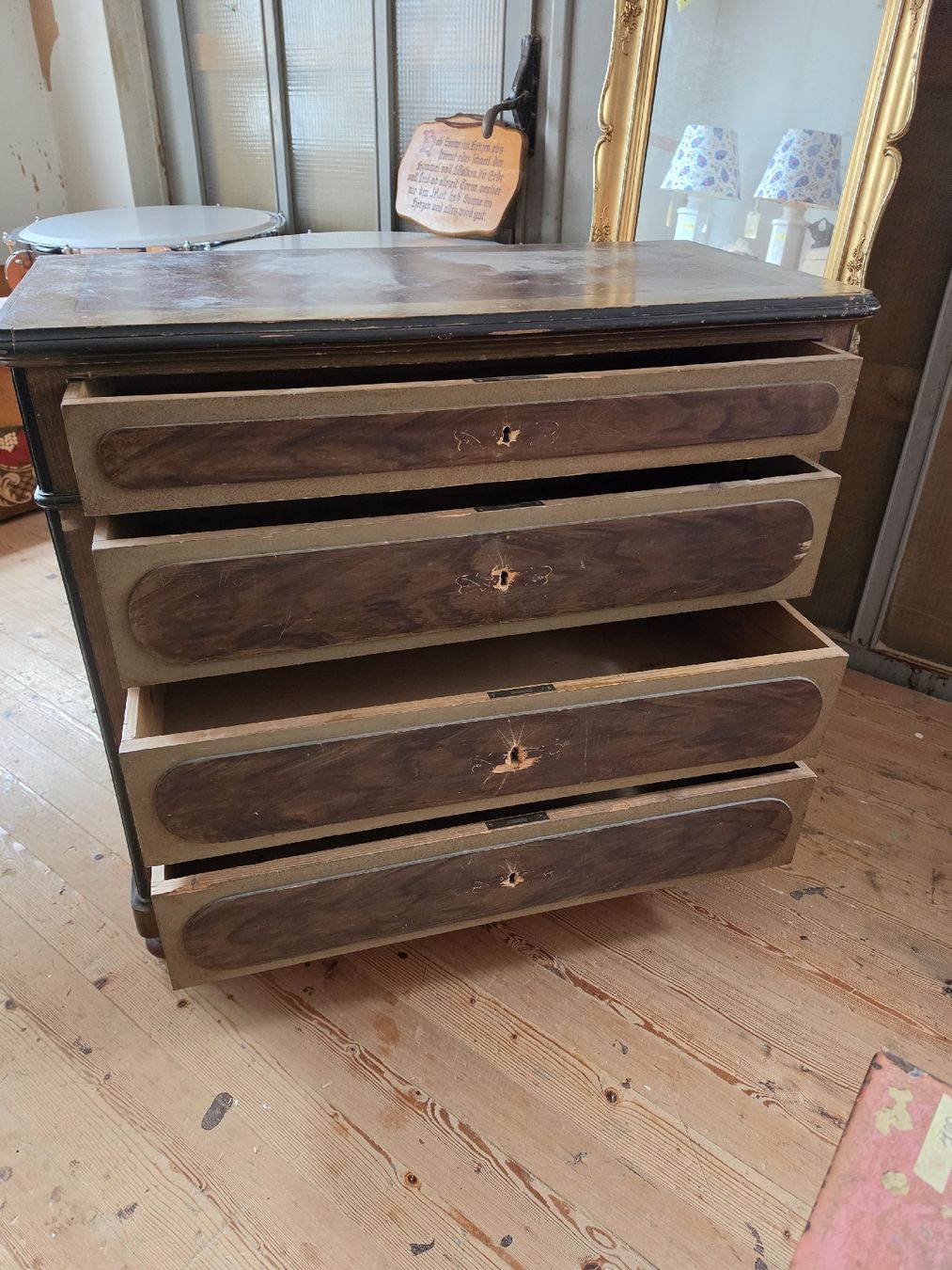 Cassettiere: Antike Kommode,  restaurationsbedürftig – Usato da Mettlen venduto da elios0888 7