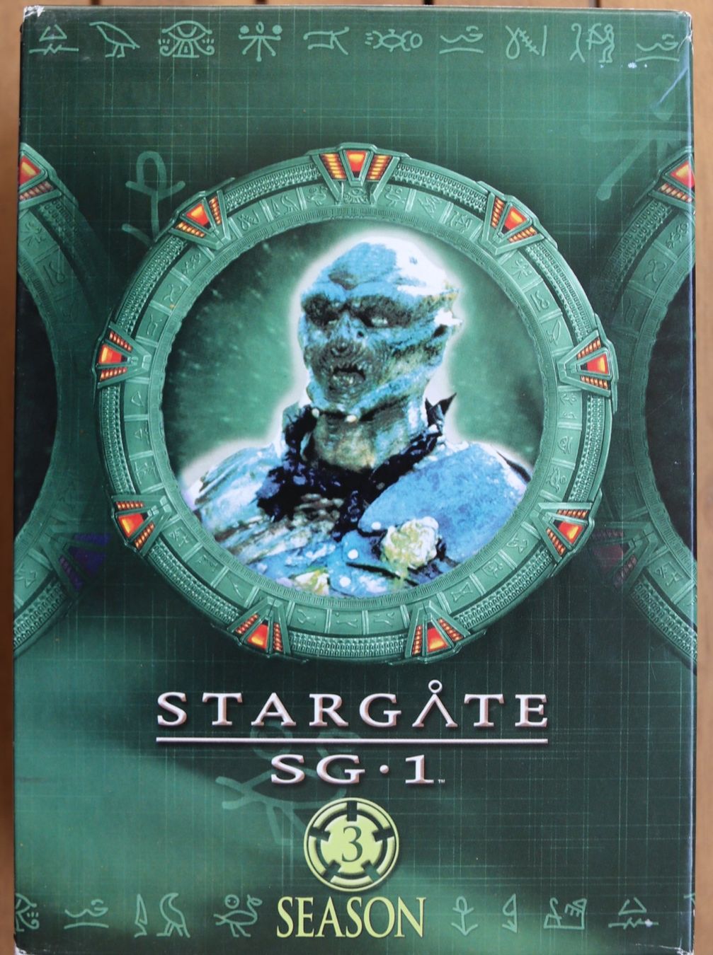 Tutti i DVDs: Stargate Season 3 – Usato da Glattfelden venduto da Sirax 1