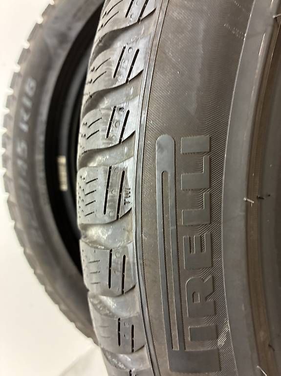 Altro in Scrittura & Disegno: Winterreifen Pirelli 225 45 18 – Usato da Neuenhof venduto da Gt5.Performance_ 1