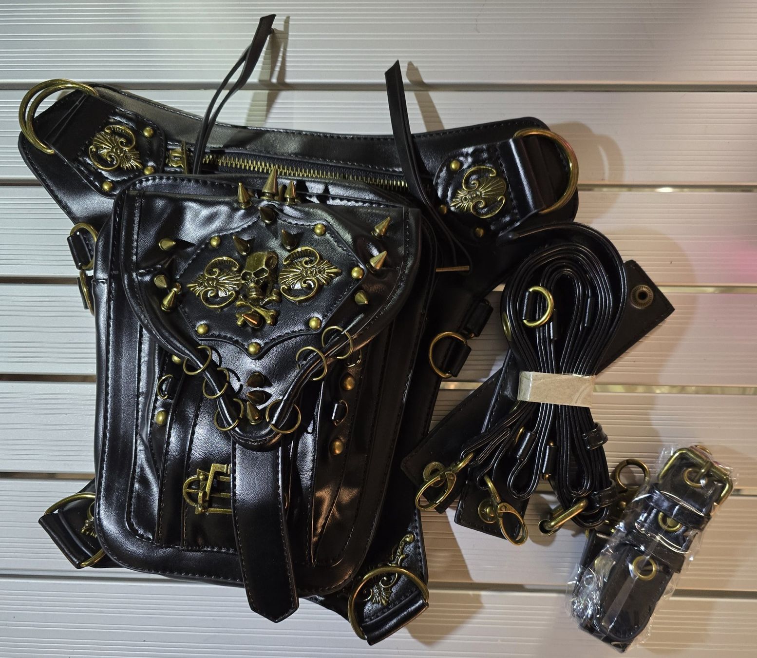 Borse da donna: Gothic-Tasche – Nuovo e nell'imballaggio originale da Zürich venduto da Denios