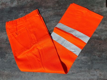 Orange Warnschutzhose, Gr. 44, Neuwertig! (3x vorhanden)