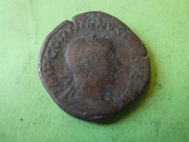 grosse uralte Bronzemünze    30 mm     17.16 g