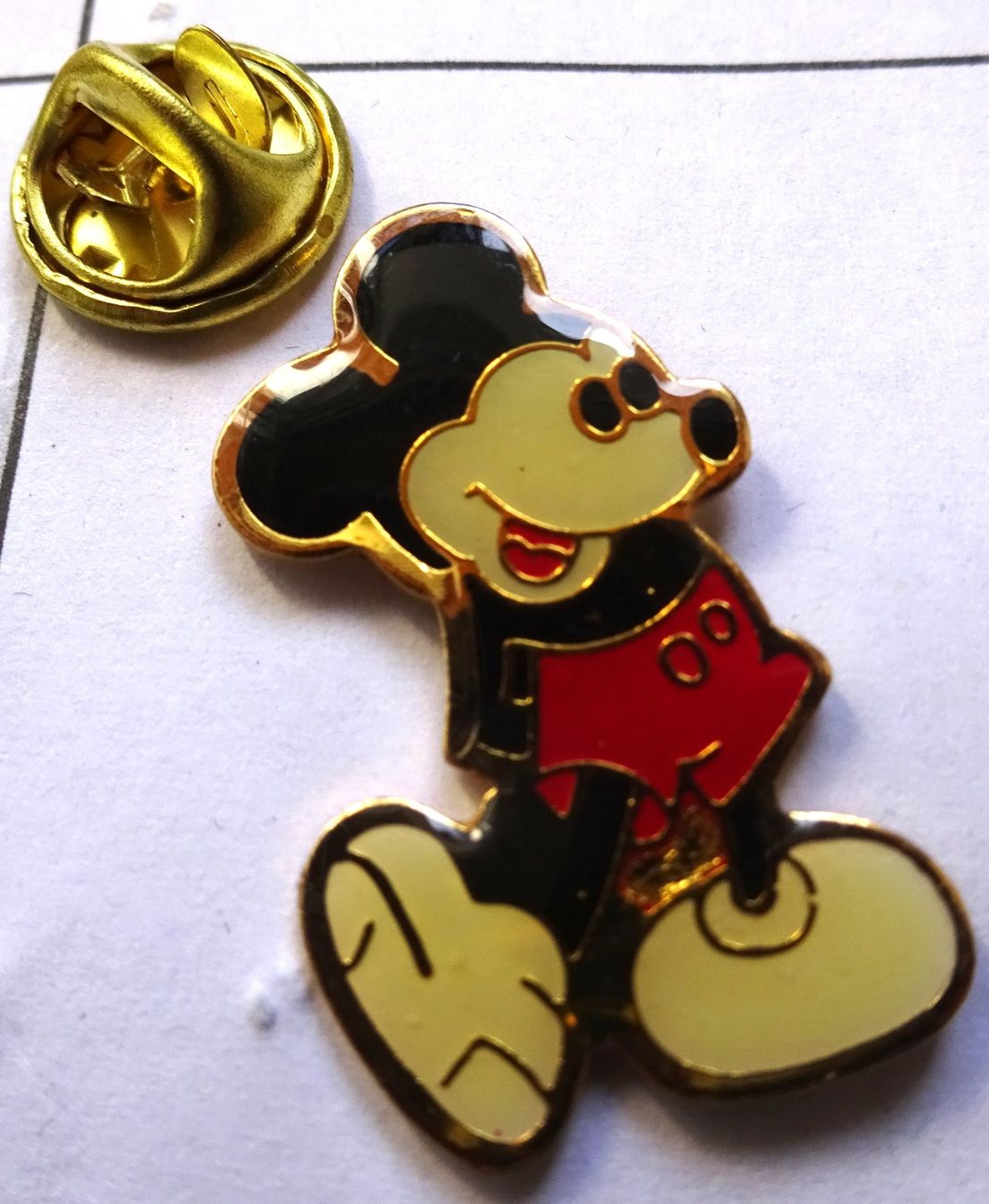 Plaquettes & Badges: Pin Comics Micky – D'occasion à Utzenstorf par BUtter81