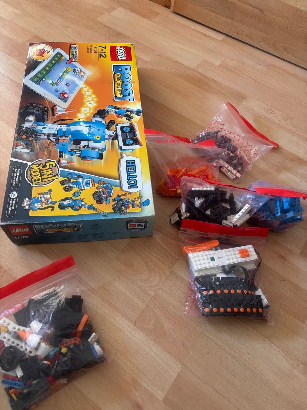 Lego Kit di costruzioni: Lego Boost Roboter Build Code Play 7 -12 , Set Lego 17101 – Usato da Thun venduto da Melpi2010 3