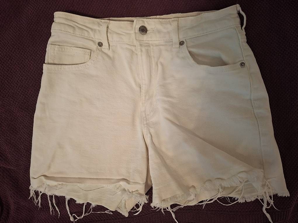 Lots de vêtements: 4x Shorts  Sommer-Set - Grösse 38 – D'occasion à Affoltern am Albis par Feather 3