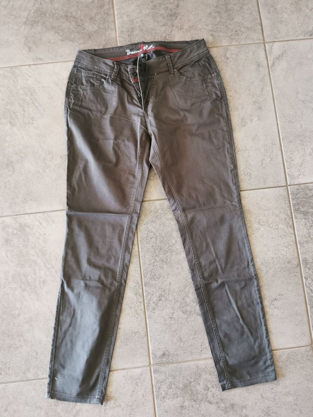 Buena Vista Pantaloni: Lange Hose Damen – Usato da Grosswangen venduto da Weidhof6