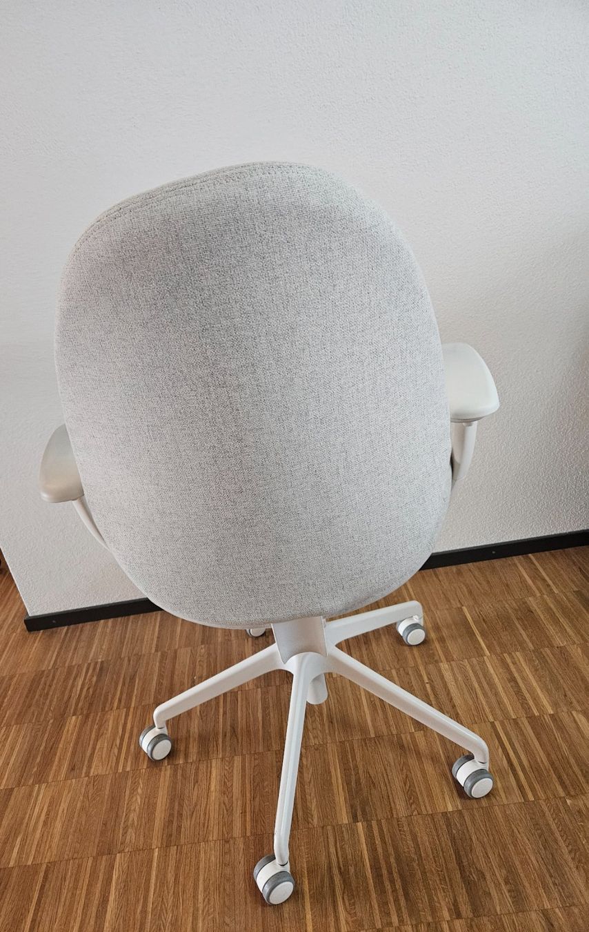 Ikea Chaises: Bürostuhl von IKEA HATTEFJÄLL – D'occasion à Emmenbrücke par Si_8 1