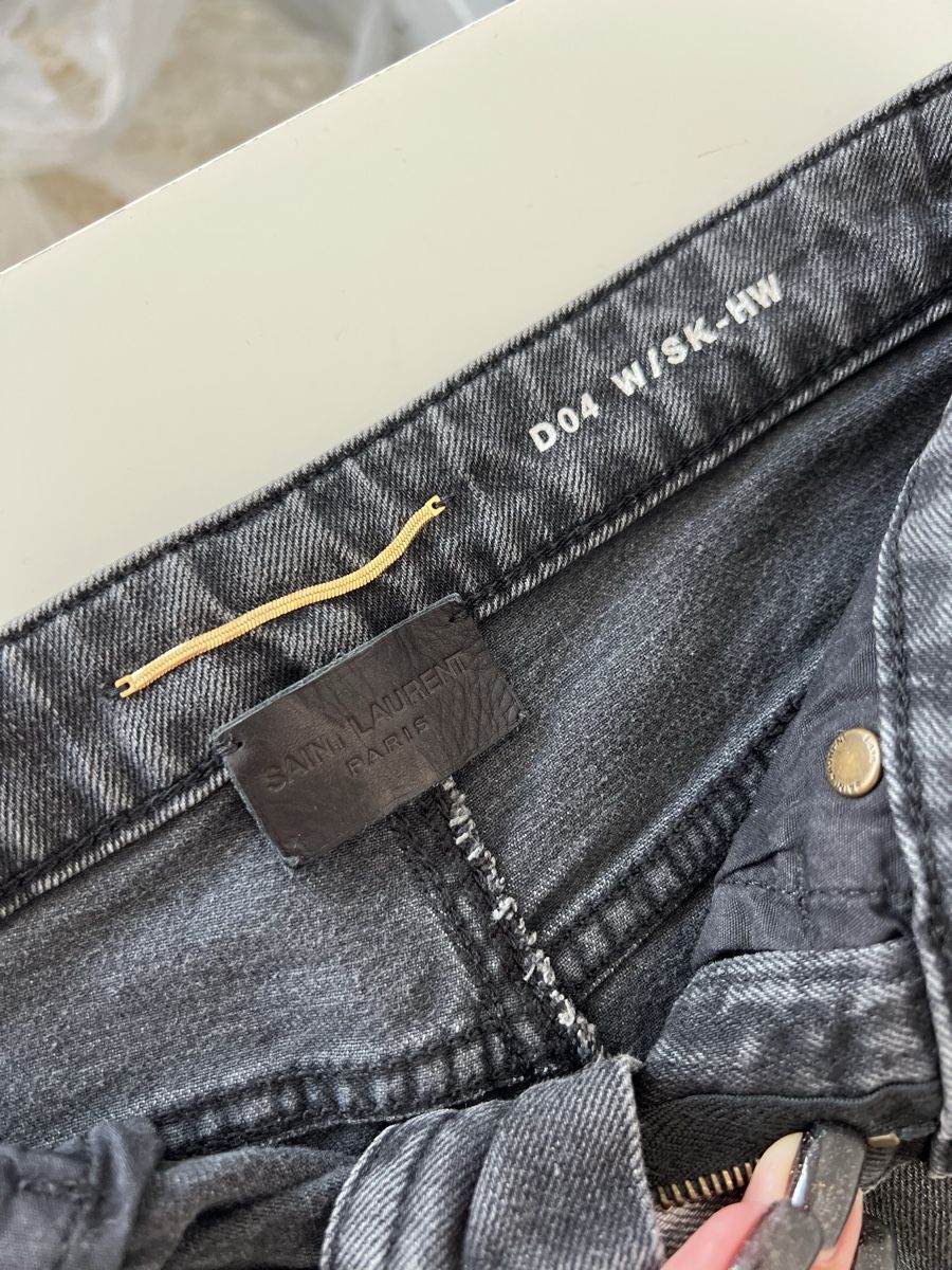Saint Laurent Jeans: Saint Laurent Jeans Grey – Gebraucht aus Les Acacias von yul_bhw8 1