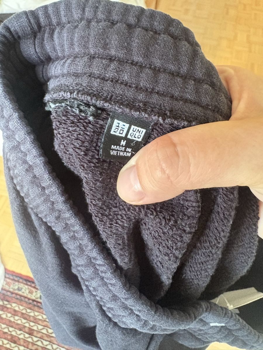 Uniqlo Pantaloni: Uniqlo trainerhose M – Usato da Zürich venduto da ritzo1 2
