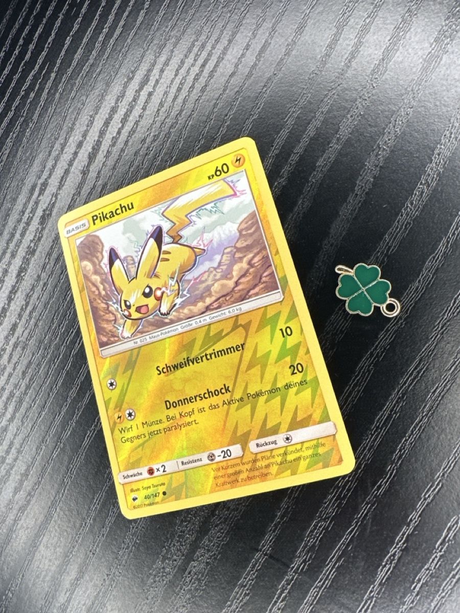 Pokémon Carte collezionabili: Pikachu 40/147 Reverse Holo NM 2017 – Usato da Uster venduto da Neonschwarz 1