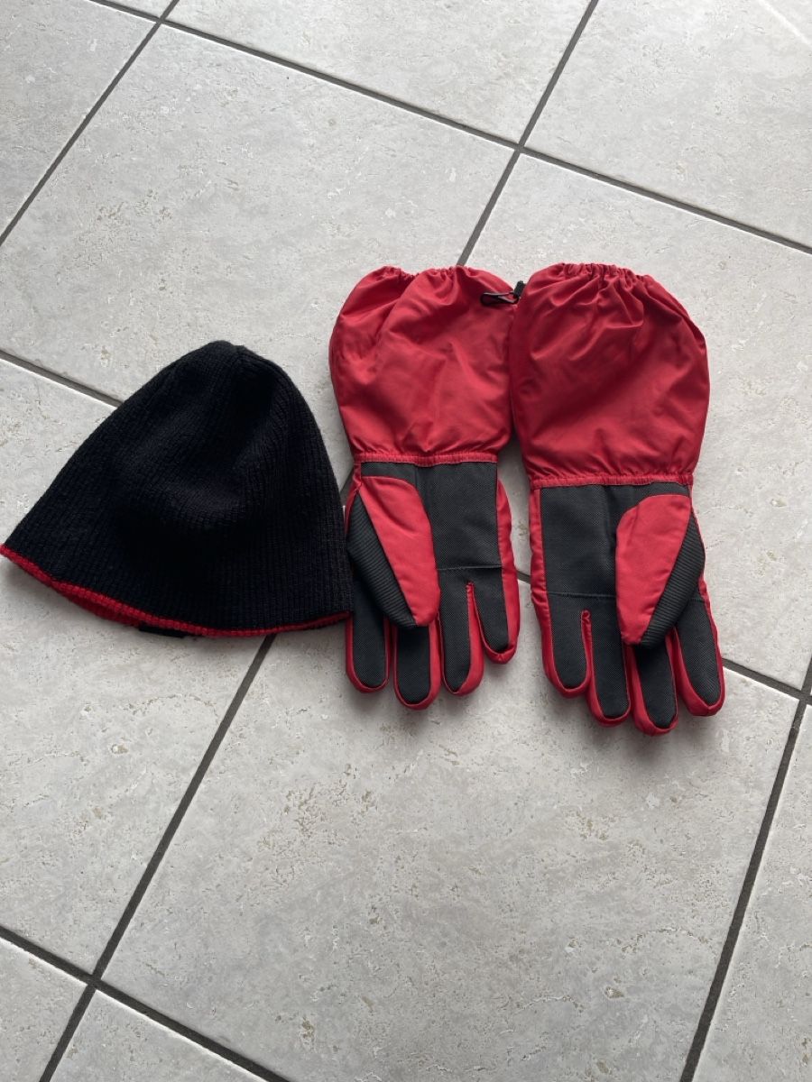 Lotti di vestiti: Warmes Winterset Gr 6 Handschuhe plus Wendemütze one size – Nuovo (secondo la descrizione) da Lostorf venduto da Luelostorf 1