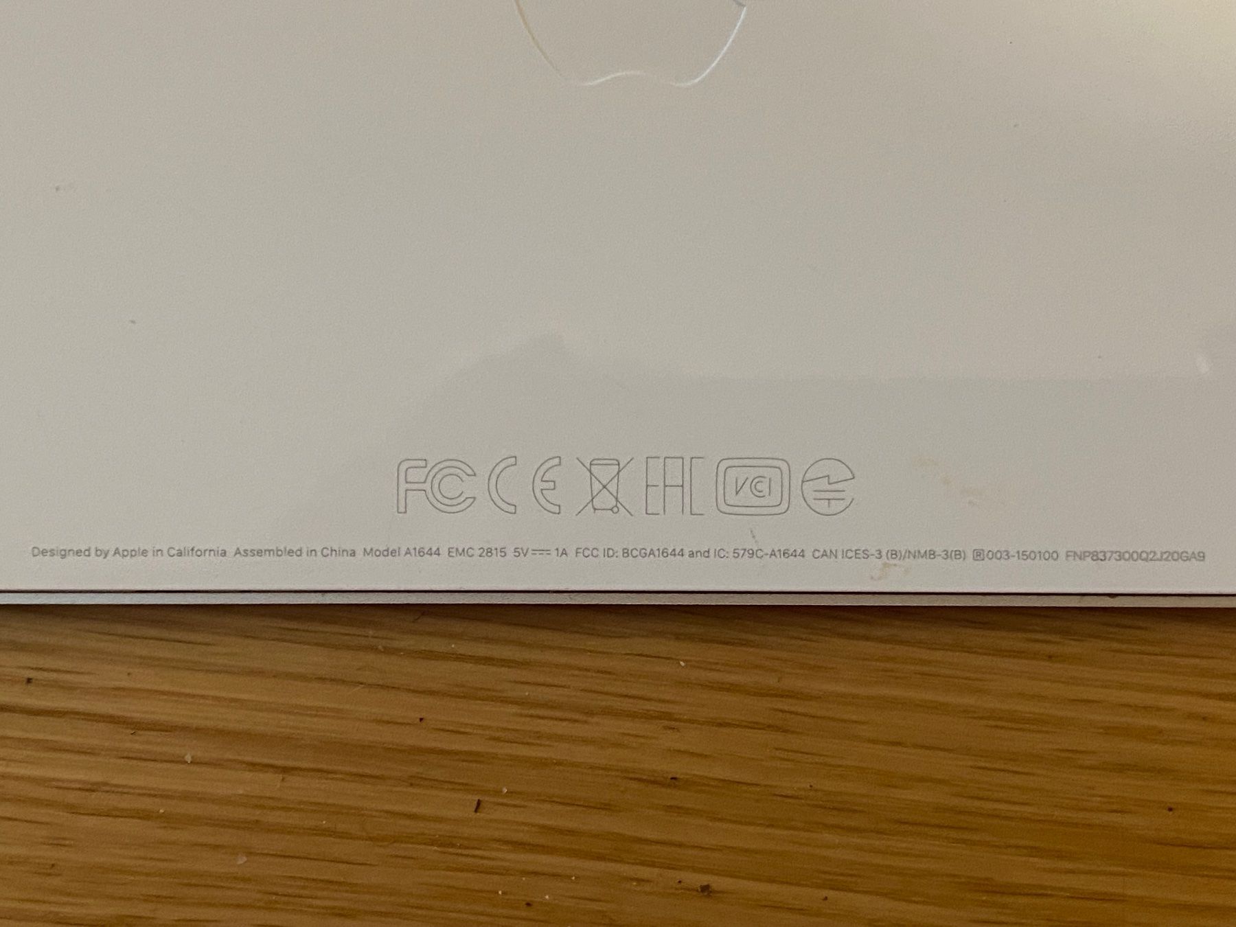 Apple Tastaturen: Apple Tastatur mit Akku Model A1644 – Gebraucht aus Langendorf von Antik-Samariter 1