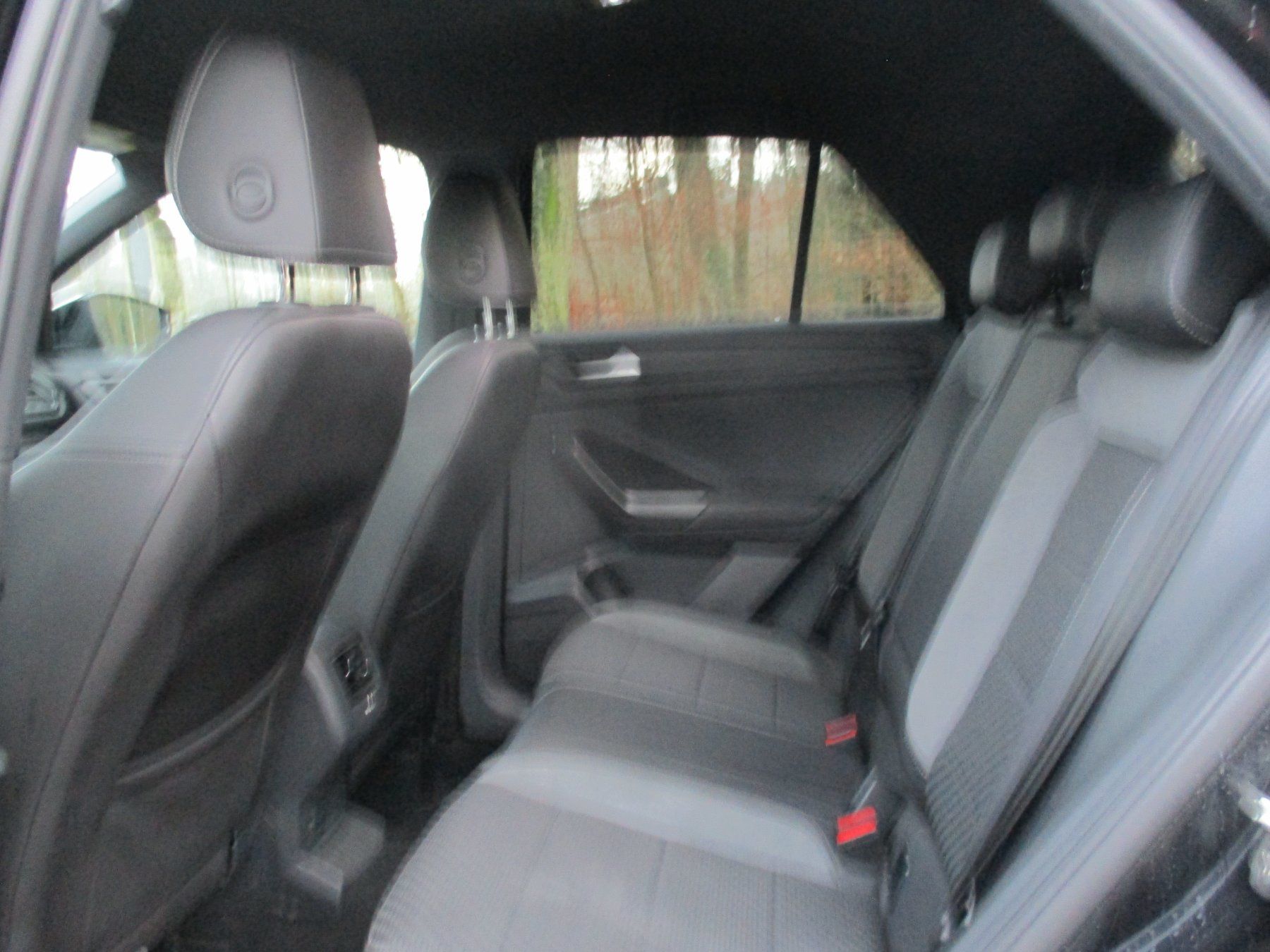 VW Autos: VW T-Roc 1.5 TSI R-Line – Gebraucht aus Riedholz von Riedholz-Garage 9