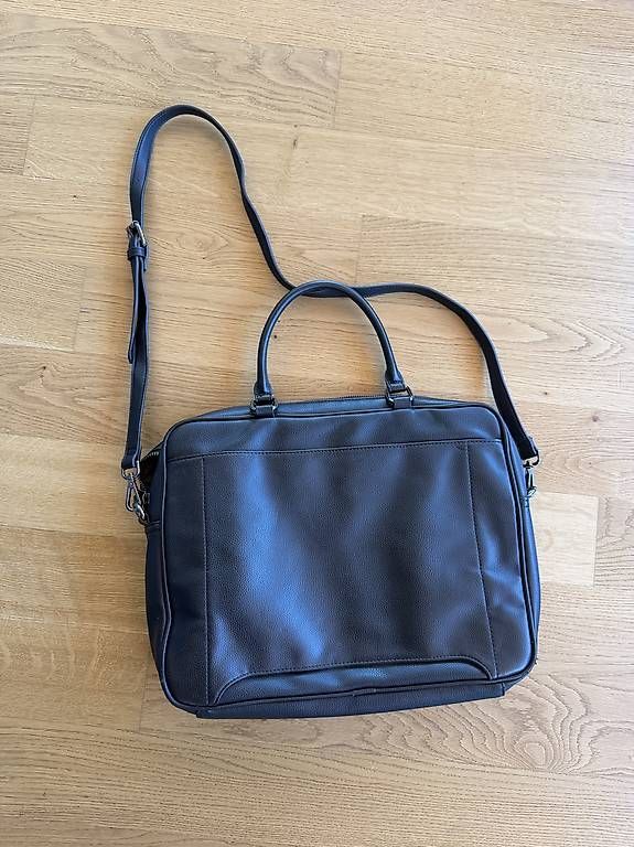 Borse: SCHWARZE LAPTOPTASCHE – Usato da Winterthur venduto da mom_56bv 1