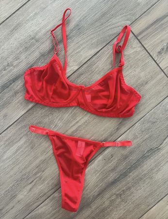 DESSOUS UNGETRAGEN GRÖSSE S
