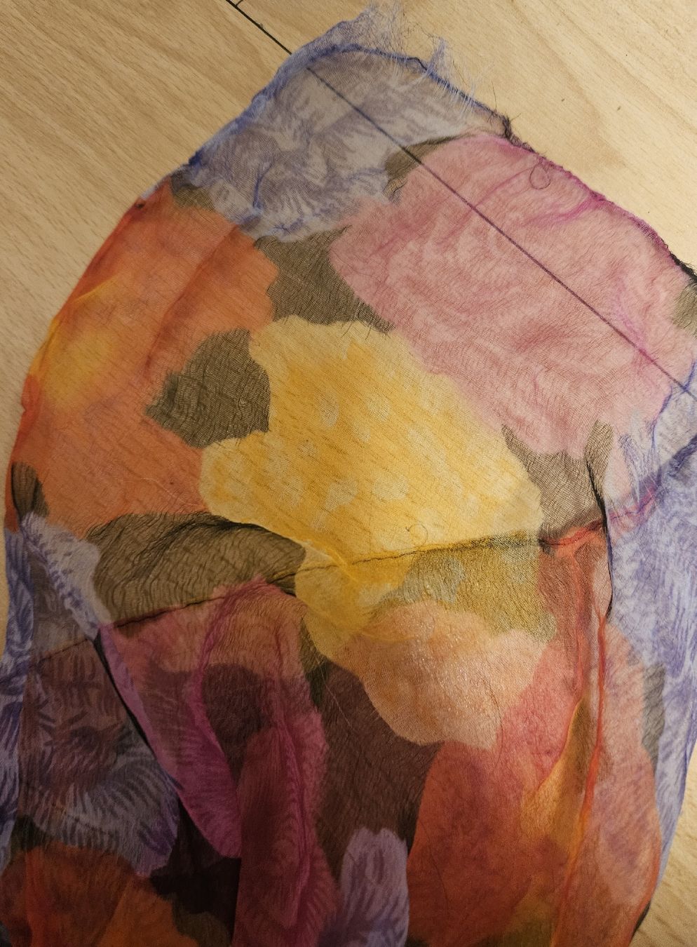 Foulard & Sciarpe: Seidenschal - Spendenaktion – Usato da Unterkulm venduto da Beljasch 5