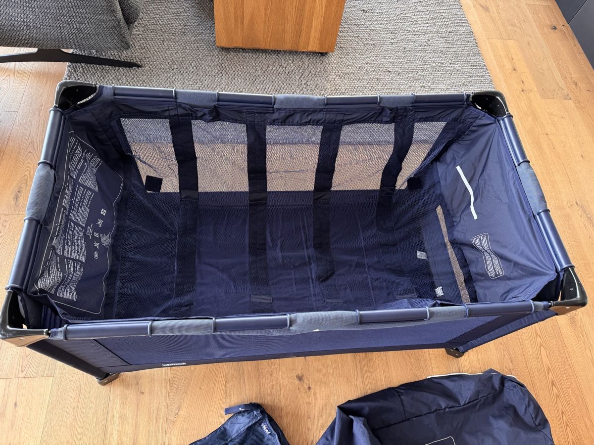 Letti: Chicco Reisebett mit Bassinet blau – Usato da Gisikon venduto da Andy251 1