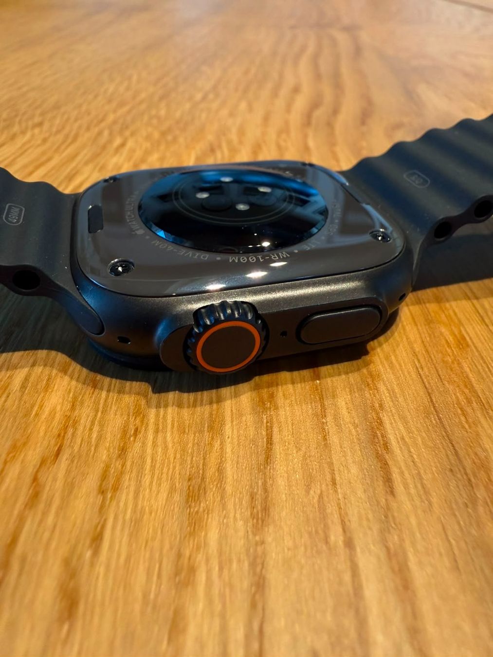 Apple Smartwatch: Apple Watch Ultra 2 49mm GPS + Cellular Schwarz – Usato da Emmenbrücke venduto da natelo 3