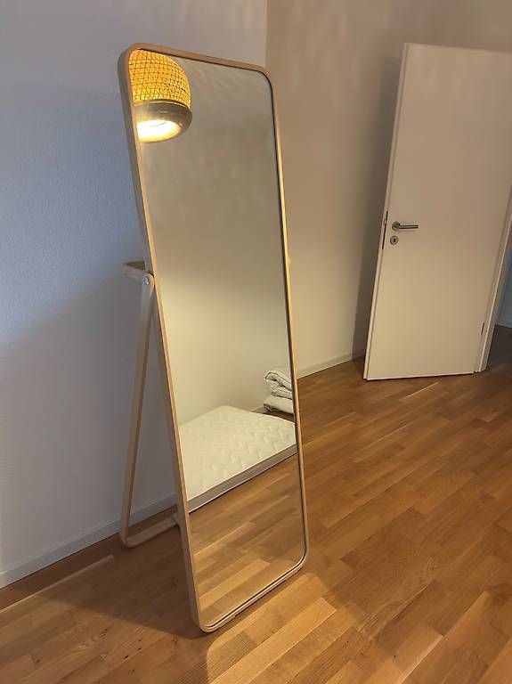 Ikea Spiegel: Grand miroir Ikea Ikornnes – Neu und originalverpackt aus Yverdon-les-Bains von ele_z7jf