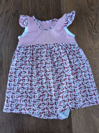 Baby Kleid