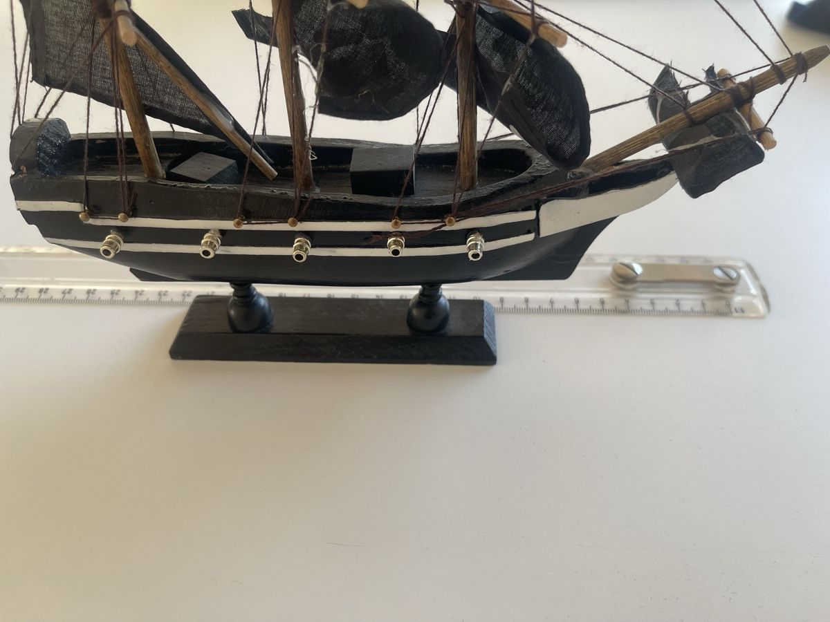 Kit di modellismo & Modellini statici: Piratenschiff mit schwarzen Segeln – Nuovo (secondo la descrizione) da Olten venduto da 54m_g7s2 2