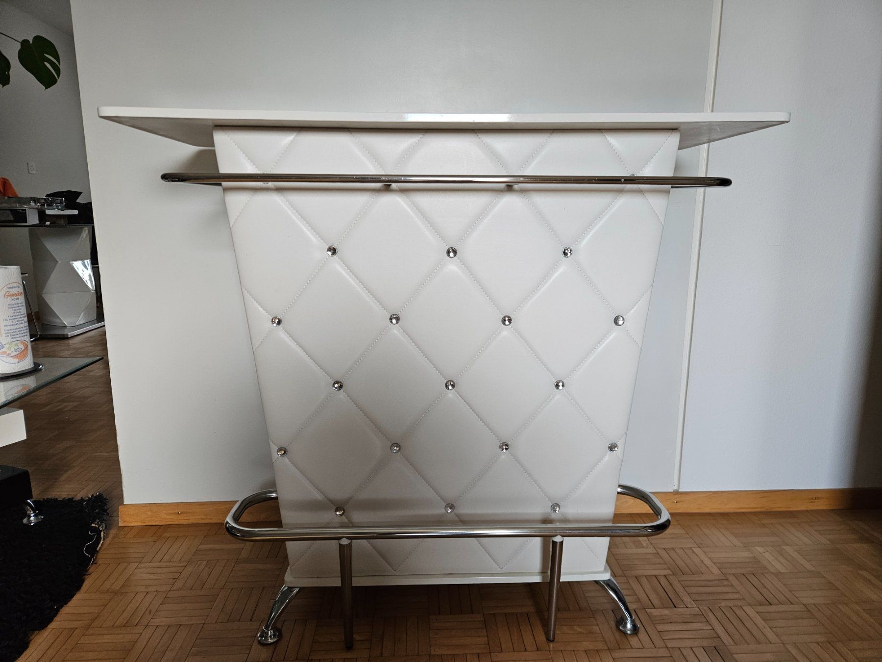Allestimento di negozi e stand fieristici: Bar – Usato da Winterthur venduto da ThomasVtec
