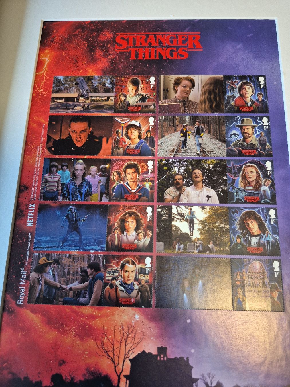 Tutti i francobolli: Stranger Things Briefmarken Set im Rahmen: beschädigt – Difettoso da Seuzach venduto da Xauberai 1