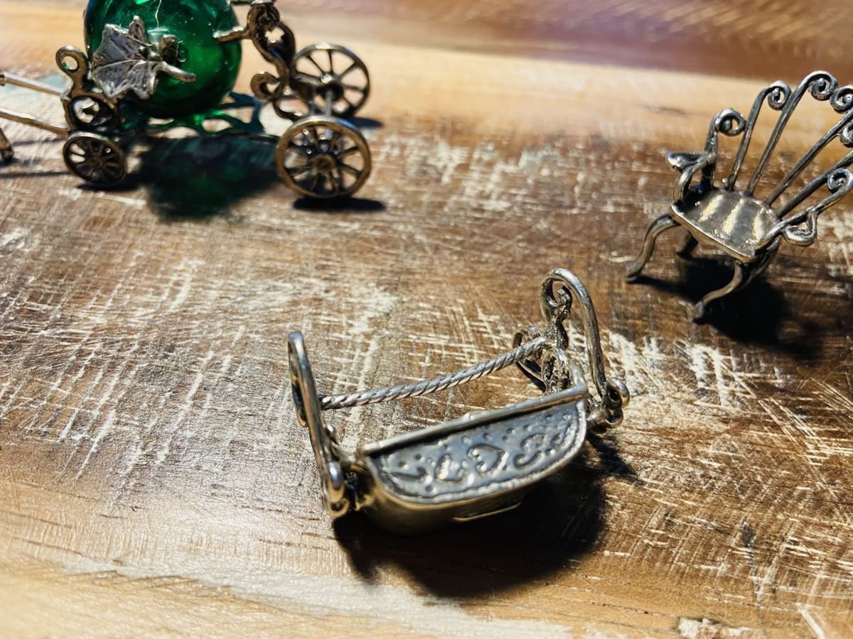 Alle Dekorationen: Miniatur Silber Wiege Krippe viktorianisch 800 er Silber – Gebraucht aus Gipf-Oberfrick von Iberico 9