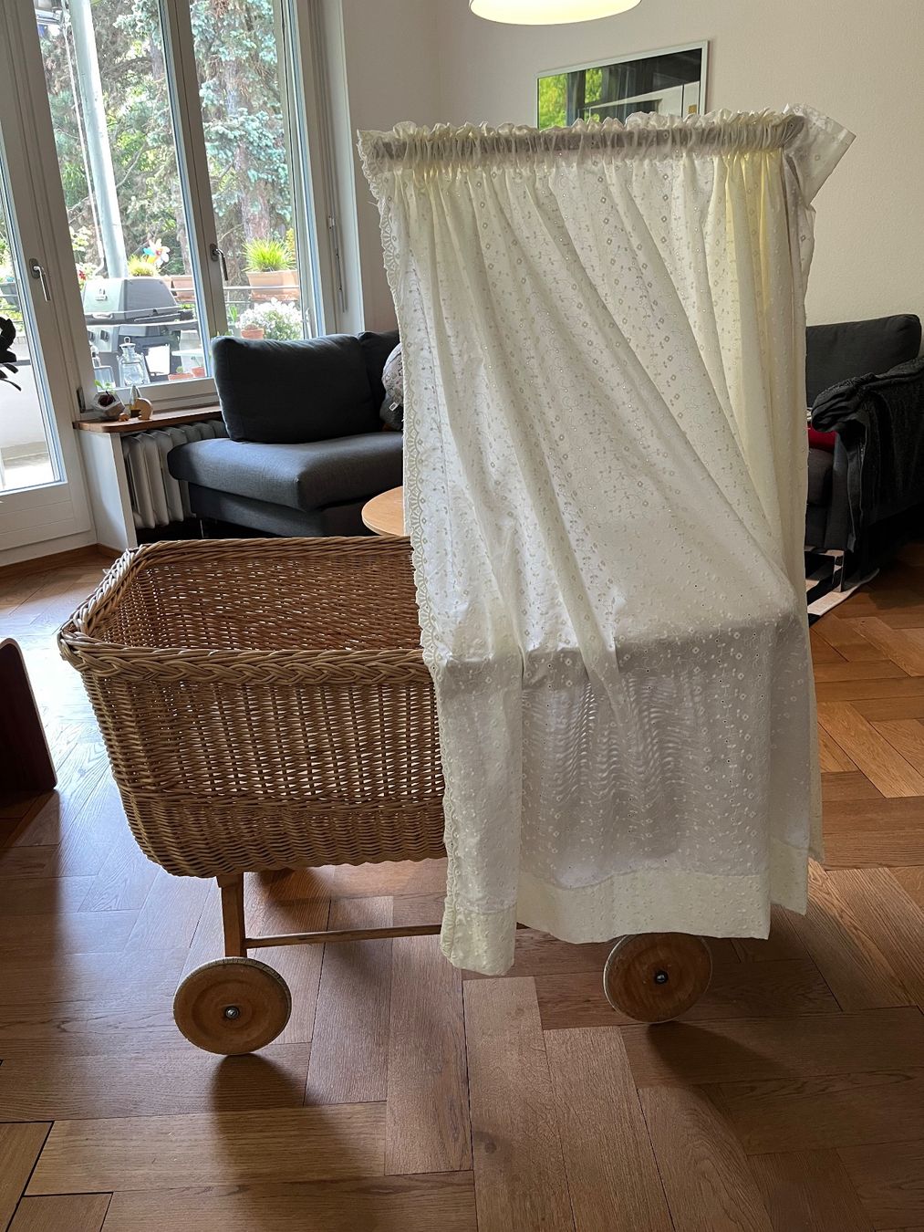 Culle: Vintage Stubenwagen geflochten – Usato da Zürich venduto da enexy
