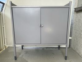 Metallschrank / Metall Kommode / Schrank 