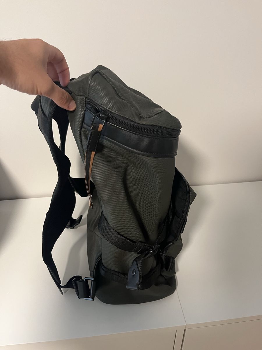 Calvin Klein Zaini: Verkaufe Calvin Klein Rucksack – Usato da Kloten venduto da ble_2qbc 1