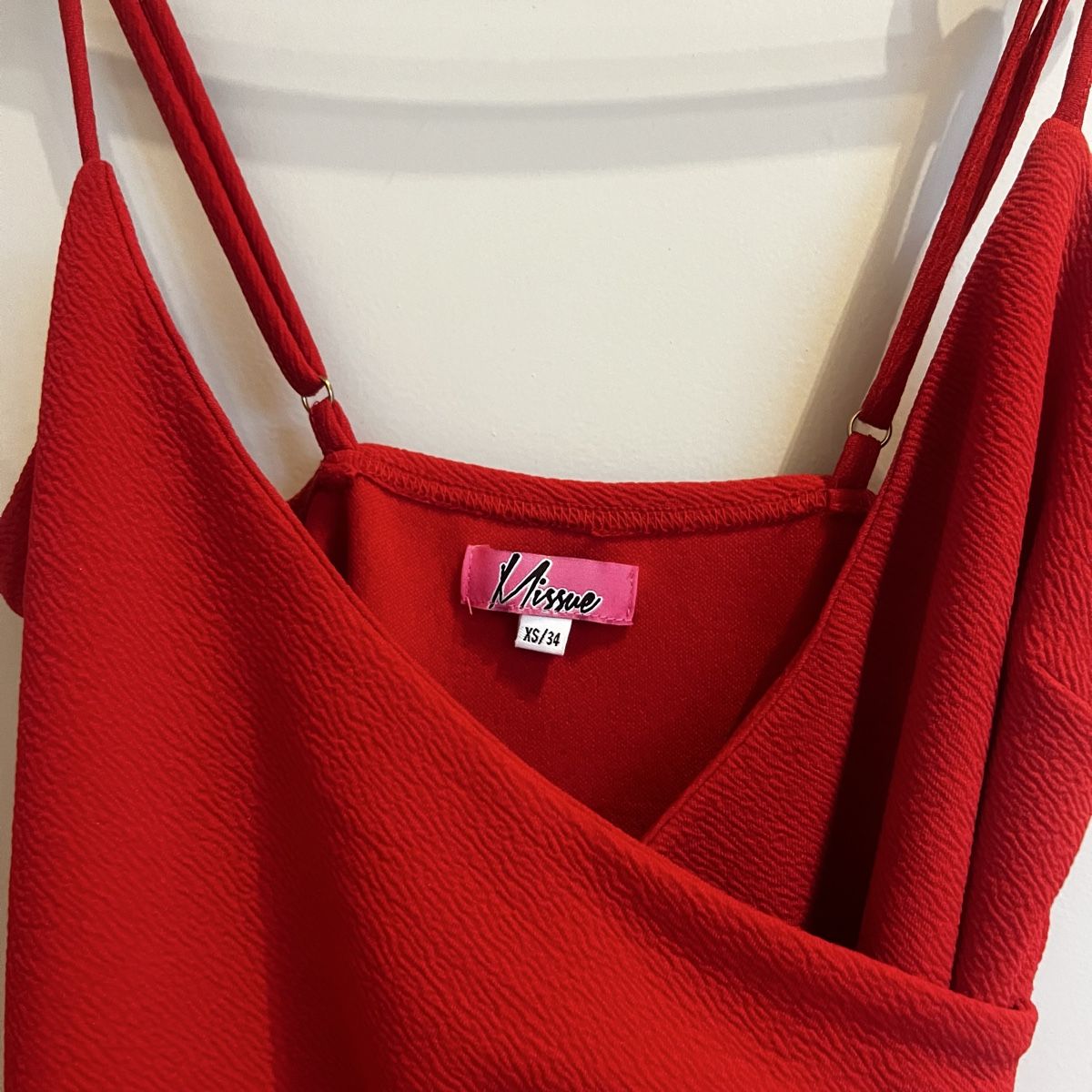 Vestiti: Rotes Kleid mit Cut Out am Bein – Nuovo (secondo la descrizione) da Chur venduto da noe_mh8b 1