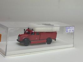 VE- Brekina Mercedes 3500 Feuerwehr Rüstwagen