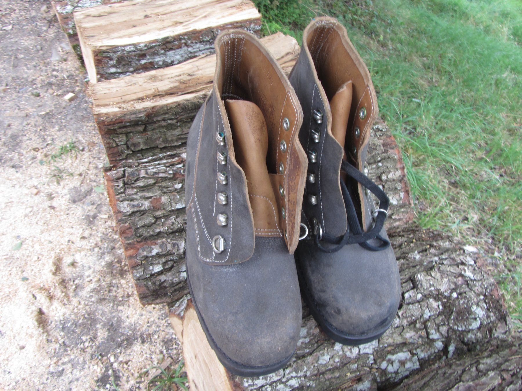 Chaussures hommes: Ungetragene Militärschuhe – D'occasion à Wolfhalden par Quiria68 2