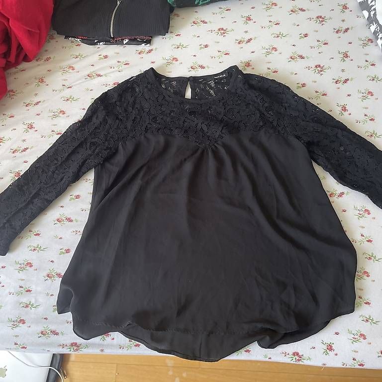 Tops: Spitzentop – Gebraucht aus Baden von sab_5dkw