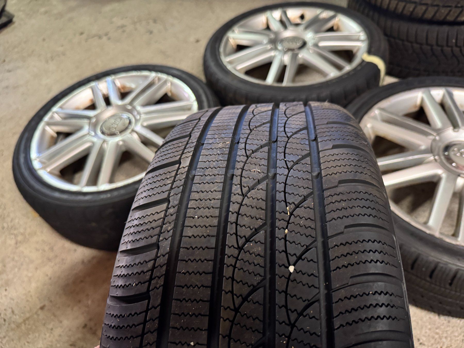 Audi Pneumatici & Ruote complete: Originale Audi S3 8P Räder – Usato da Uster venduto da 1i93kmd 5