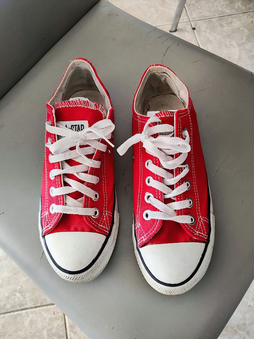 Converse Scarpe da uomo: Knallrote CONVERSE, Gr.39 – Usato da Melchnau venduto da Unikat01 1