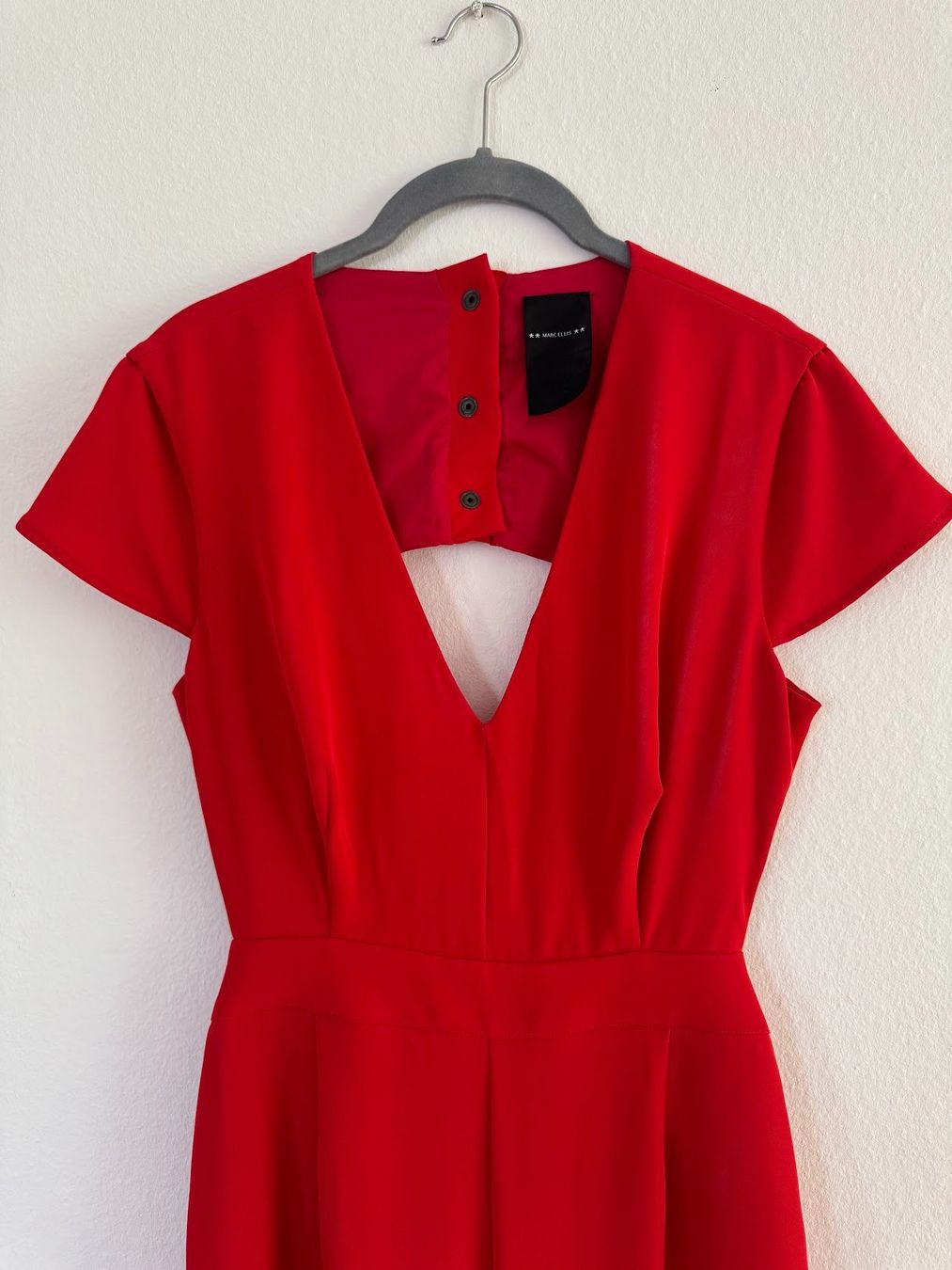 Jumpsuits: Roter Jumpsuit mit weitem Bein – Gebraucht aus Wettingen von ObradovicJelena 1