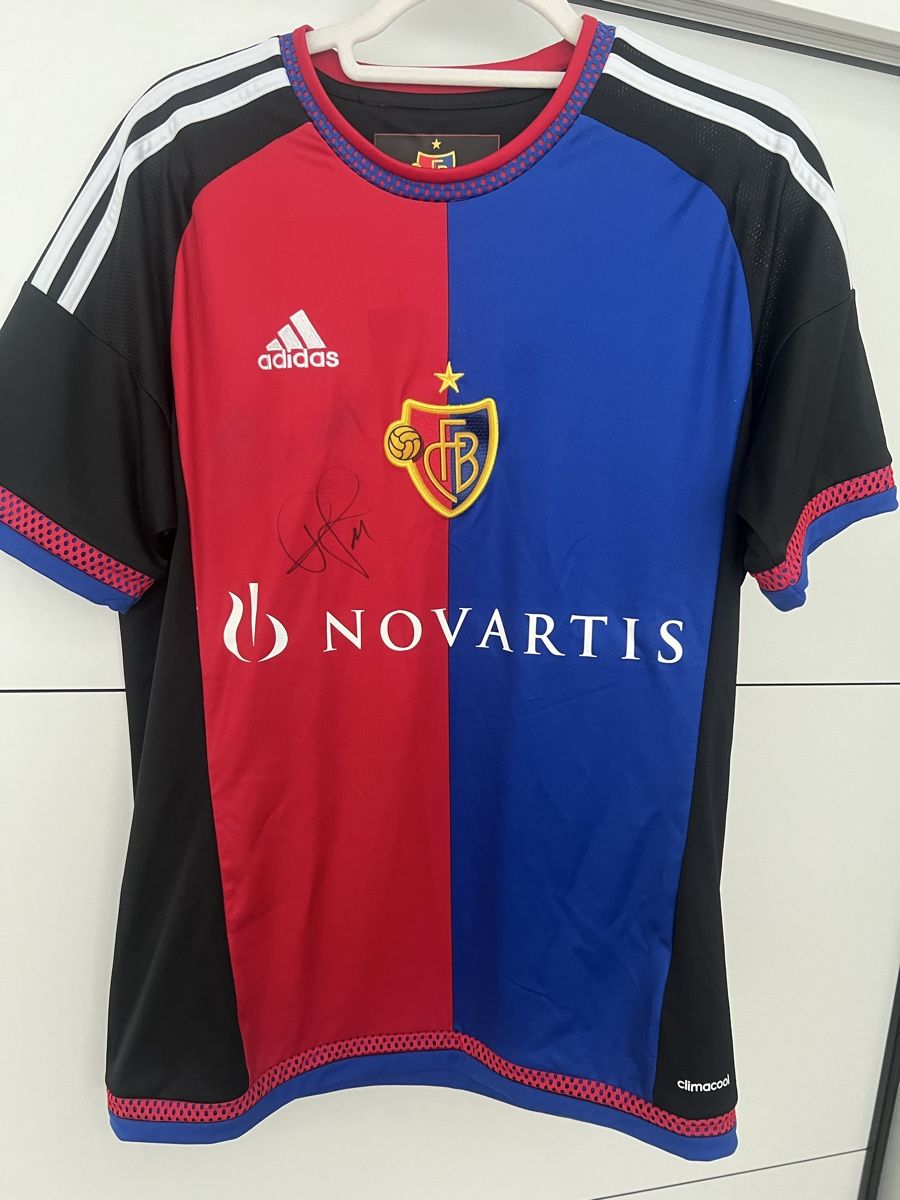 Canottiere & Pantaloni: Fc Basel Steffen Trikot Unterschrieben – Usato da Beinwil am See venduto da justin.. 1