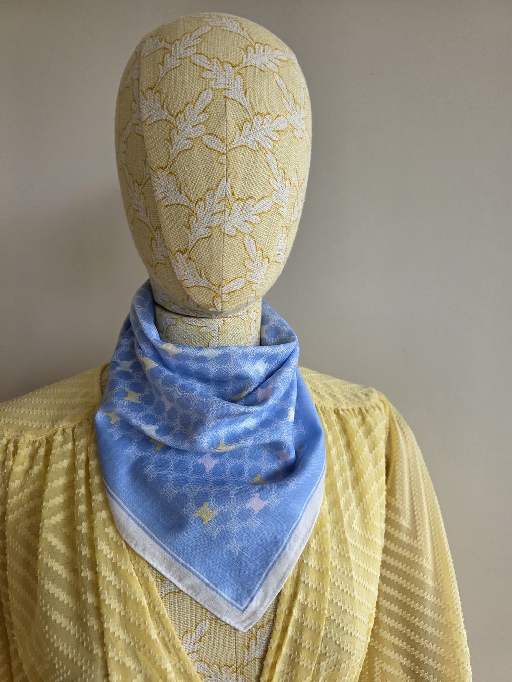 Celine Foulard & Sciarpe: CELINE Baumwolltuch 59 × 50 cm – Usato da Zürich venduto da LIMAR 4