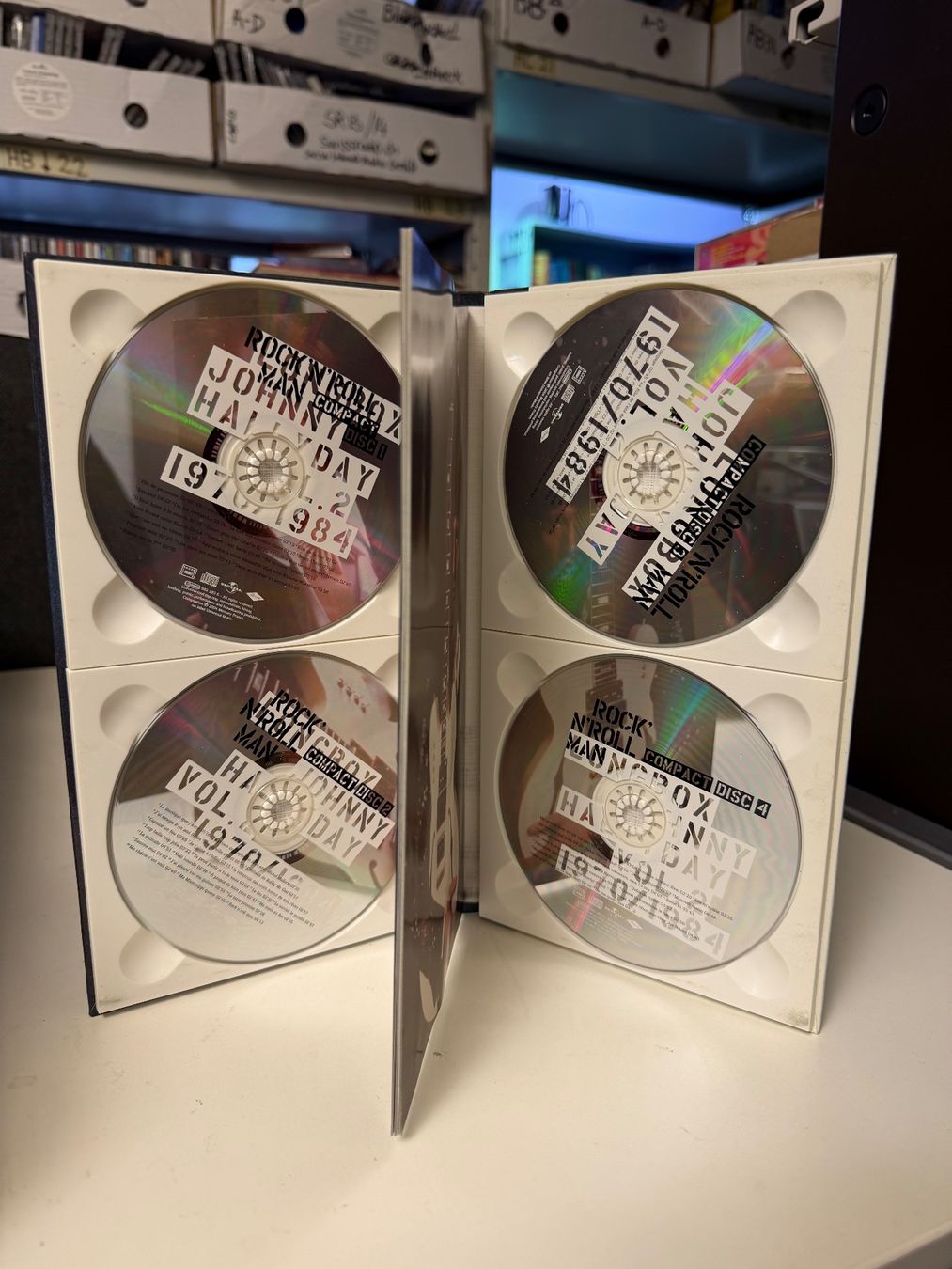 CD: Johnny Hallyday - Rock 'N' Roll Man - Box Set - HD23B – Usato da Küsnacht ZH venduto da swisssales.net 2