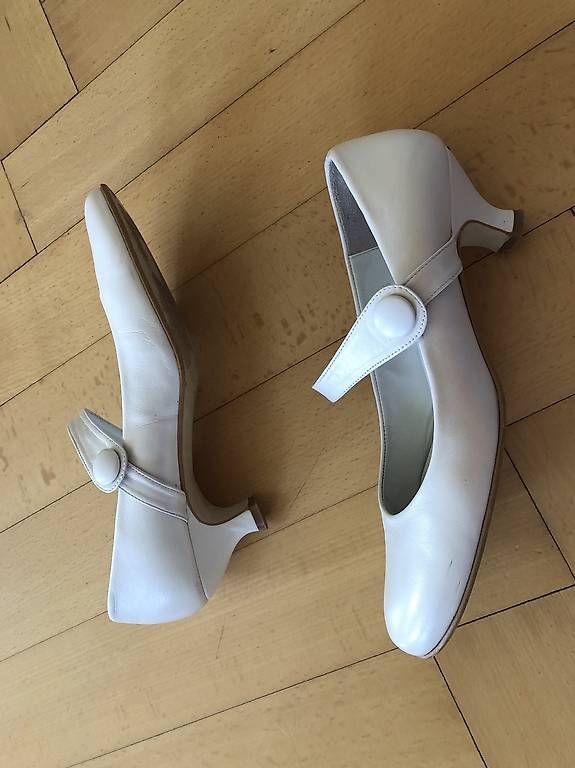 Scarpe da donna: Hochzeitsschuhe – Usato da Frutigen venduto da isud7