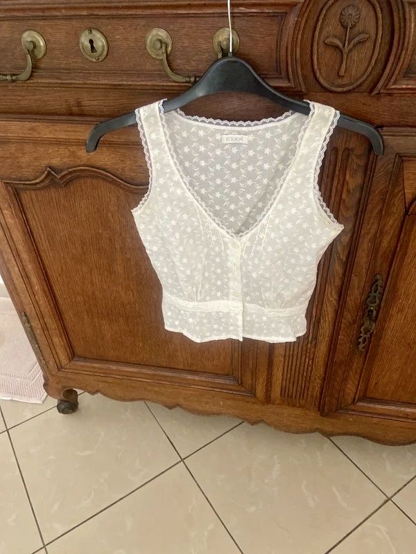 Kookai Top: Ärmellose Bluse Kookai – Usato da St. Gallen venduto da maryloewe