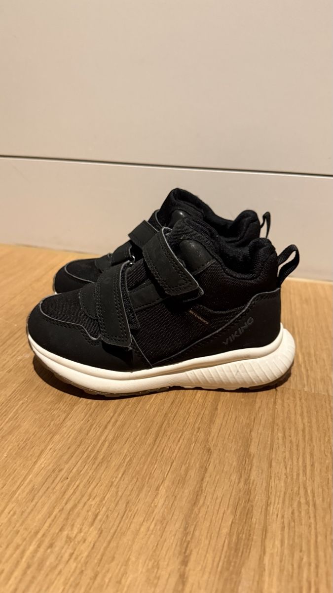 Viking Scarpe per ragazzi: Viking Kinderschuhe – Usato da Winterthur venduto da Alb9