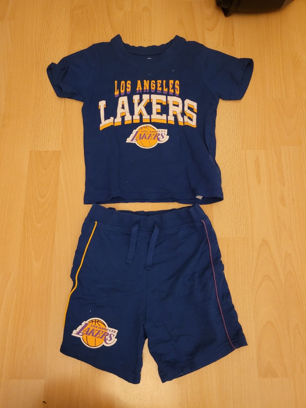 Pigiama & Simili: Trainerset Pyjama los angeles lakers – Usato da Inwil venduto da Flower2325